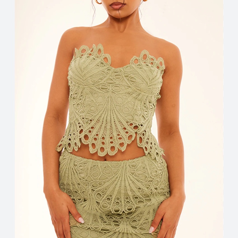 PrettyLittleThing Olive Lace Crop Top